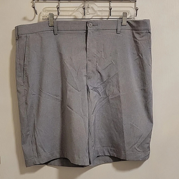 Mens light‎ gray shorts - Picture 1 of 4